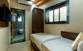 Hotel Empire - Near Mumbai International Airport